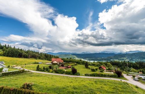 Krumpendorf am Woerther See Apartment | Pet-Friendly Getaway at Appartements Pirkhof - 9/10 Rated