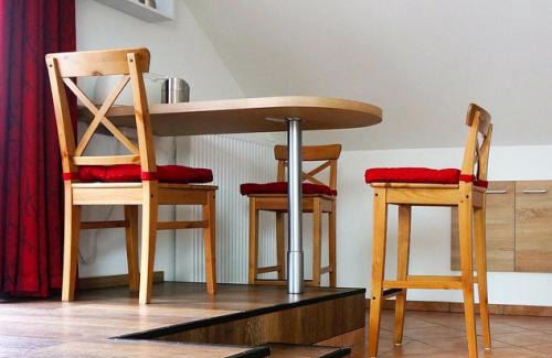 Trebatsch Apartment | Experience Tranquil Getaways with Alpakas and Hot Tub