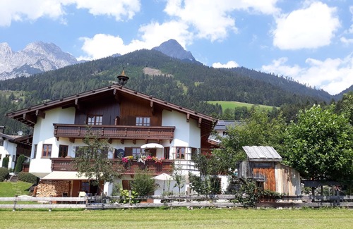 Laubichl Apartment | Experience Breathtaking Views at Urlaub mit Aussicht