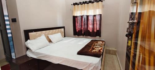 Faizabad House | Urmila Paying Guest House