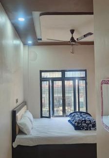 Faizabad House | Urmila Paying Guest House