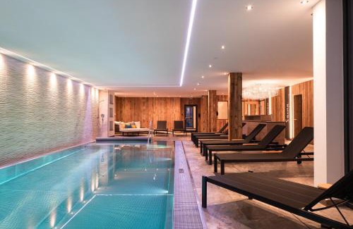 Konigsleiten Hotel | Scenic URSPRUNG Panorama Hotel Königsleiten with Spa & Pool
