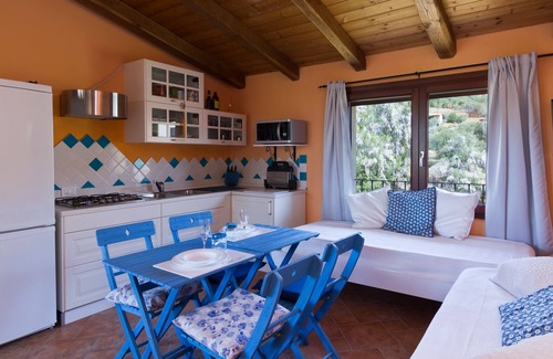 Chia Apartment | Discover Ursula House: Bright Apartment Near the Sea