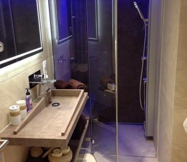 Ischgl Apartment | Discover Ursula Maria: Family-Friendly with a Hot Tub