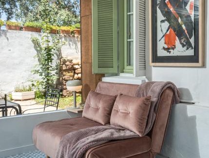 Urunuela House | Relax in Uruñuela: A Garden Retreat Among Vineyards