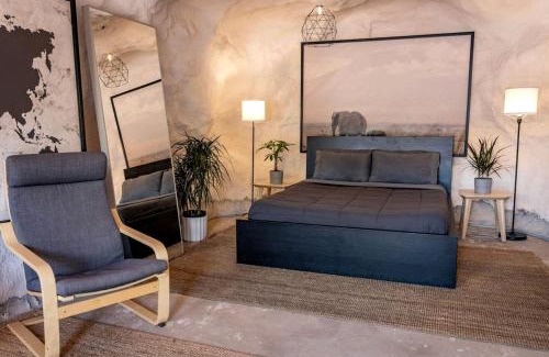 Moab House | Unique Cave for a Memorable Vacation on a Secluded Ranch by the Colorado River in Moab, Utah