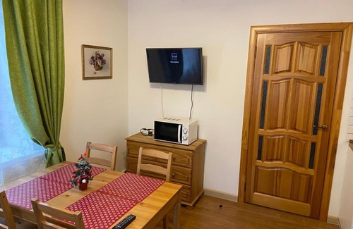 Suzdal House | Guest Rated 10/10: Usadba na Spasskoy with Kitchen Access