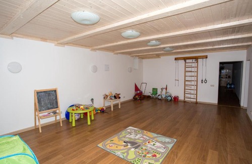 Suzdal House | Guest Rated 10/10: Usadba na Spasskoy with Kitchen Access