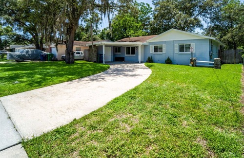University House | USF Hideaway: Pet-Friendly Home with Fenced Backyard