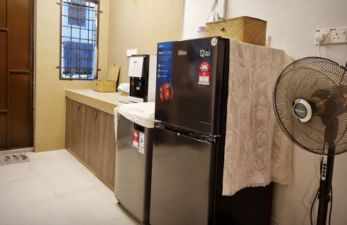 Subang Jaya House | USJ Paradise Home: Your Ideal Staycation Near LRT Station