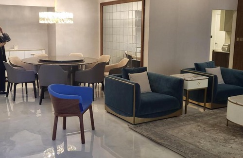 Jumeira 3 Apartment | Stylish 5-Bedroom Apartment at JBR Walk with Pool Access