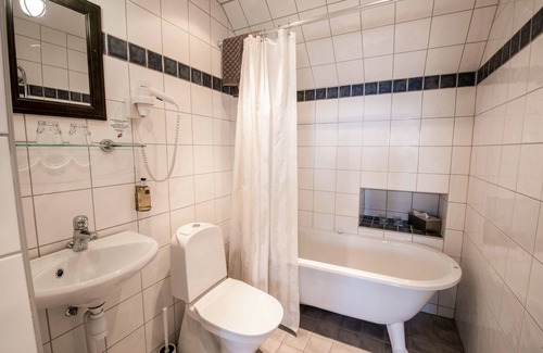 Uto Hotel | Discover Utö Värdshus: Pool, Spa & Family-Friendly Fun