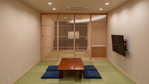 Igidani Onsen House | Discover UTAKATA HOTEL HIMEJI: Family-Friendly Retreat