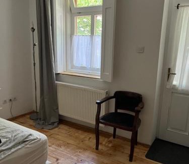 Vac Apartment | Cozy Kisudvaros Apartman: Ideal for Families with Breakfast