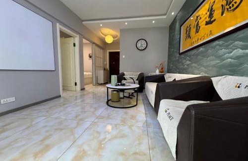 Dao Li Apartment | Discover Utopia Apartment: Family-Friendly with Breakfast