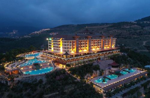 Kargicak Resort | Discover Utopia World: An Oceanfront 5-Star Escape