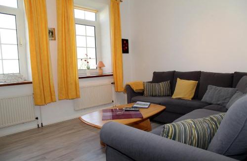 Uttum Apartment | Discover Uttumer Mühle Aletta: Pet and Child Friendly Stay