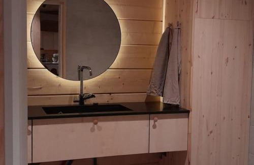 Inari Villa | New Log Cabin for 7 with Family-Friendly Amenities
