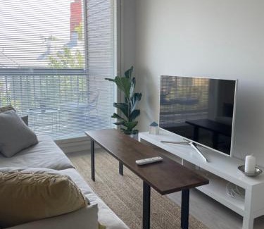 Hanko Apartment | Modern One-Bedroom Retreat in Hangon City Center
