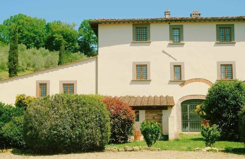 Florence House | Uva Appartement: Family-Friendly Retreat with Pool & Kitchen