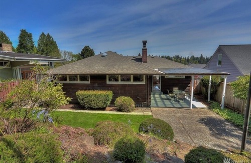 Windermere House | Unforgettable Stay at Laurelhurst Vintage Gem Hotel