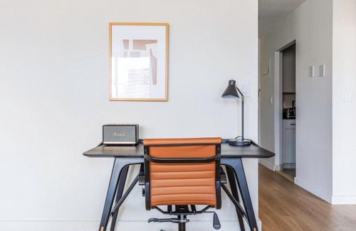Upper West Side Apartment | Pet-Friendly UWS 1BR with Gym & Parking Near Central Park