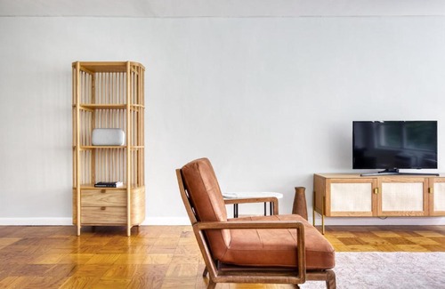 Upper West Side Apartment | Elegant UWS 1BR with Elevator, Doorman & Gym Near NYC