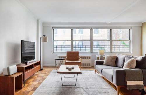 Upper West Side Apartment | Stylish UWS 1BR with Gym Near Central Park, Pet Friendly