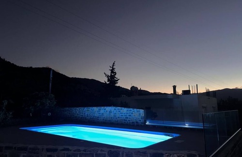 Kalo Chorio Villa | Elegant Villa with Pool and Ocean View in Crete, Greece