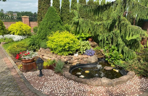 Pskov House | Top-Rated Uyut House: Pet-Friendly with Hot Tub & Kitchen