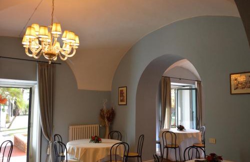 Mascalucia Bed & Breakfast | Cozy Uzeda Room with Private Bath and Oceanfront Views