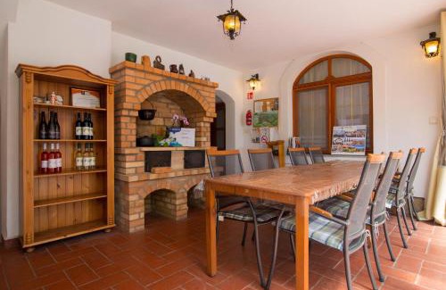 Nemesvamos Apartment | Vámosi Vendégház: Guest Rated 9/10 with Spa & Hot Tub