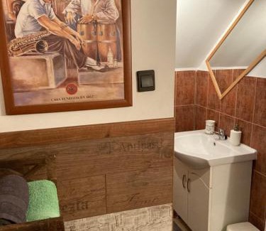 Gyongyossolymos House | Experience Excellence at Vándor Fogadó with Hot Tub Bliss