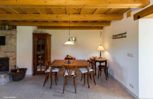 Fertorakos House | Family-Friendly Várfal Vendégház with Kitchen Amenities