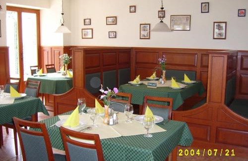 Diosgyor House | Experience Comfort at Várkert Panzió - Rated 9/10!