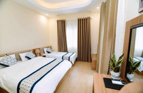 Kon Plong Hotel | Vân Dương Hotel: Guest Rated 9/10 with Family-Friendly Dining