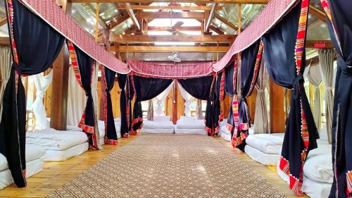 Van Ho Cabin | Inviting Vân Hồ Ecolodge with Hot Tub and Breakfast Included