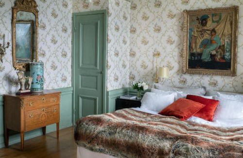 Granna House | Discover Västanå Slott: Family-Friendly Stay Awaits