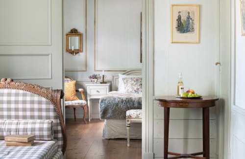 Granna House | Discover Västanå Slott: Family-Friendly Stay Awaits