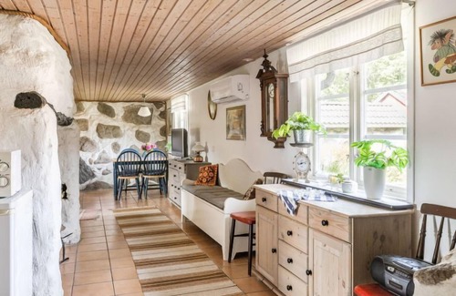 Falkvik House | Pet-Friendly Västra Näs: Oceanfront Retreat with Spa Access