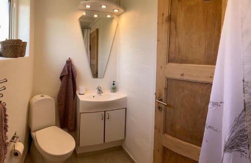 Esbjerg Apartment | Comfortable Room with Kitchen and Bath - Rated 8.9/10