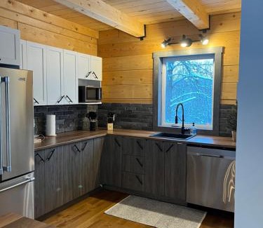 L'Anse-Saint-Jean Apartment | Child-Friendly Retreat at Vébron 1 - Rated 8.3/10