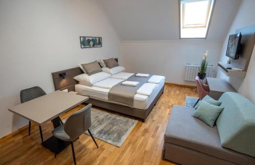 Gyula Apartment | Végvár Spa Apartman: Guest Rated 9.4 with Oceanfront Relaxation