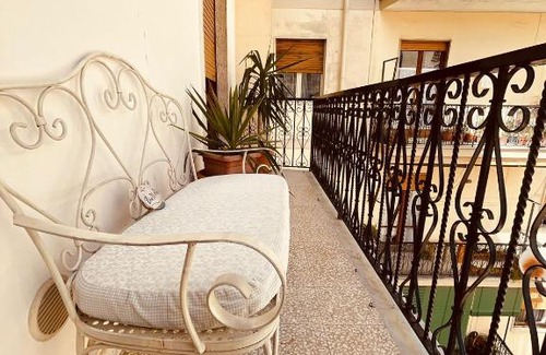 Cava de' Tirreni Apartment | Experience VìviMi Suite - Porta d'Amalfi with Family & Pets