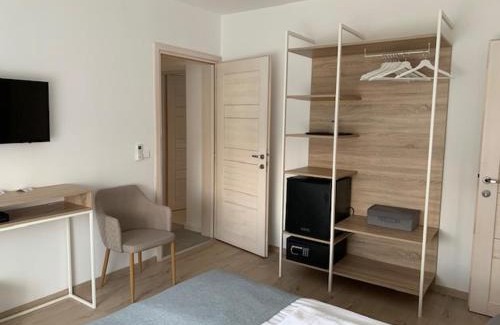 Etyek House | Völgy Vendégház: Top-Rated Retreat with Hot Tub & Kitchen