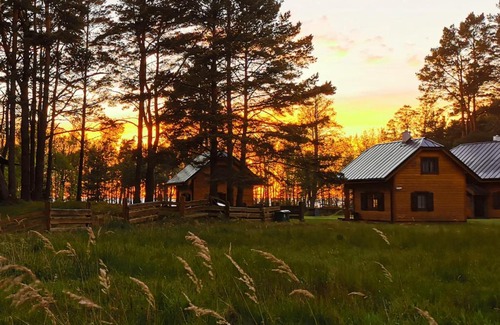 Liepene House | Vējciems: Pet-Friendly Retreat with Oceanfront Views