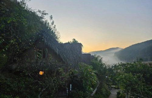 Da Lat House | Welcoming Vườn Nhà Củi: Family-Friendly Retreat with Hot Tub