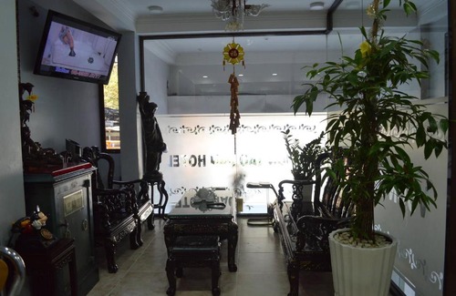 Phuong 6 Hotel | Discover Vườn Tao Đàn: Pet Friendly with Breakfast Included