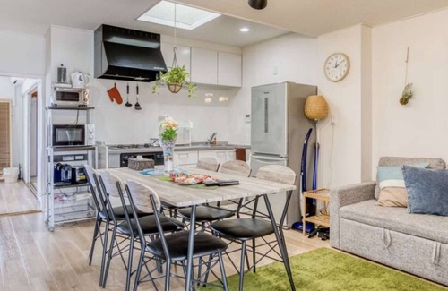 Okubo Apartment | Ideal Stay Near Shinjuku Korean Town with Free WiFi