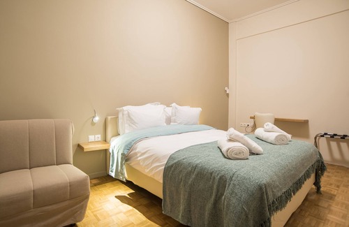 Delphi Hotel | Discover V Hotel Delphi: Guest Rated 9.8 with Spa & Dining
